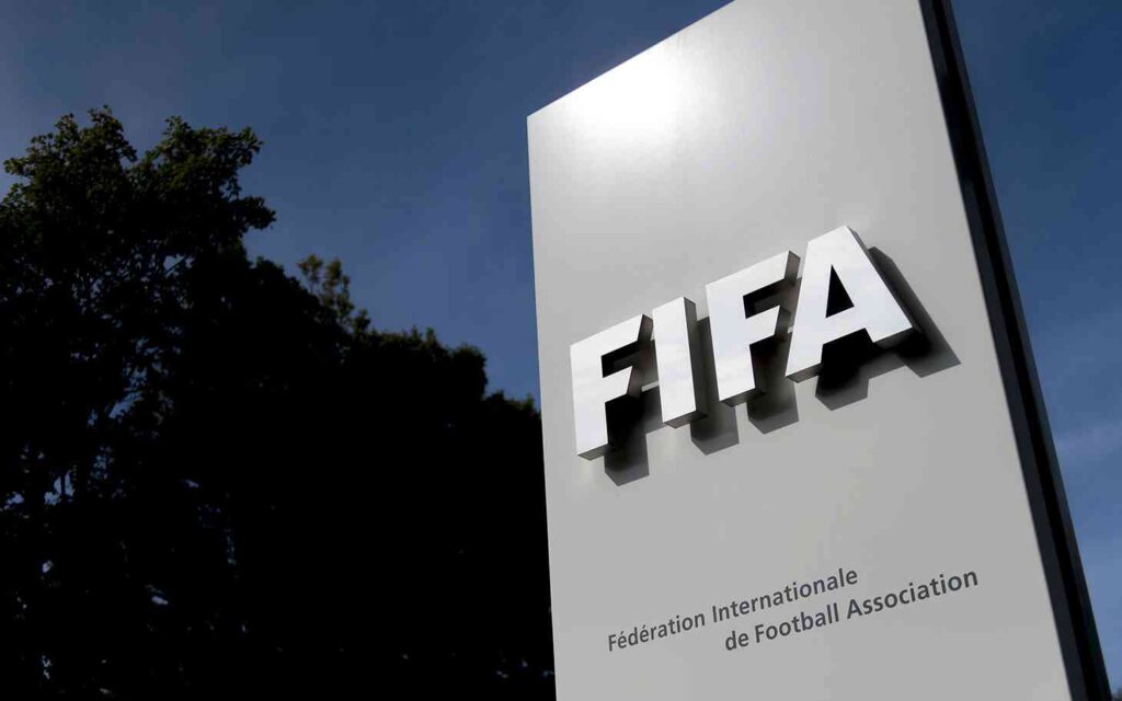 “فيفا” يعين 52 حكما لإدارة مباريات كأس العرب “قطر 2021”