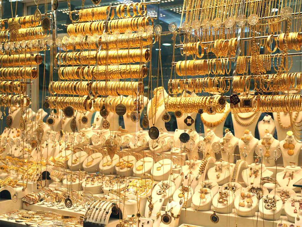 الذهب يرتفع بعد أكبر خسارة في 6 أسابيع